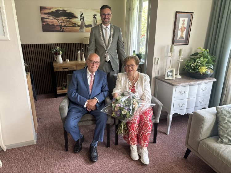 Twee briljanten huwelijken in Zwijndrecht gevierd